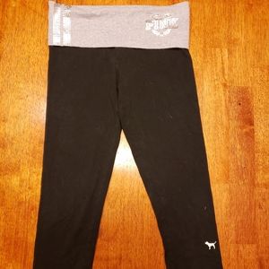 ✈ Pink brand yoga capris